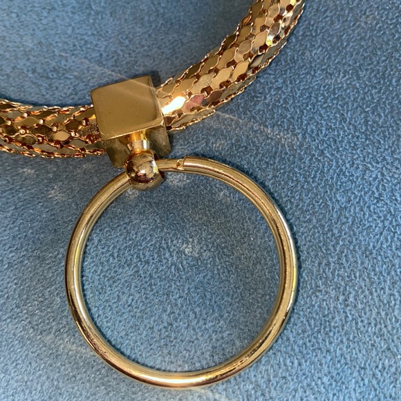 Gold Colored Bracelet Keychain - Picture 3 of 6